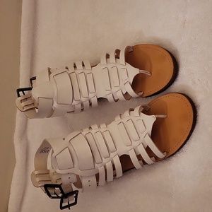 DULCIE 100% LEATHER UPPER STRAP GLADIATOR SANDALS